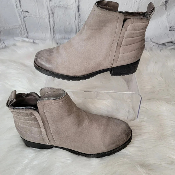 Steve Madden Graant Women's Pull On Chelsea Boot Taupe 8M Stylish Casual Classic - Picture 13 of 13